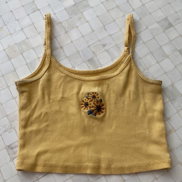 Hollister Yellow Crop Top - Picture 1 of 3